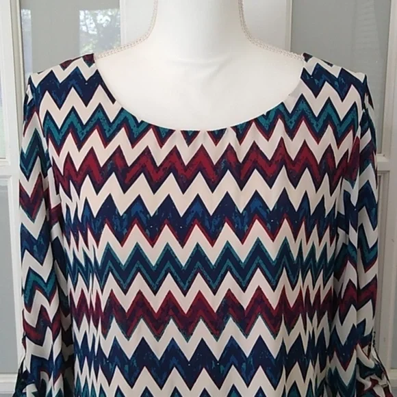 Speechless Chevron Cutout Shift Dress - Juniors XL - Picture 9 of 16